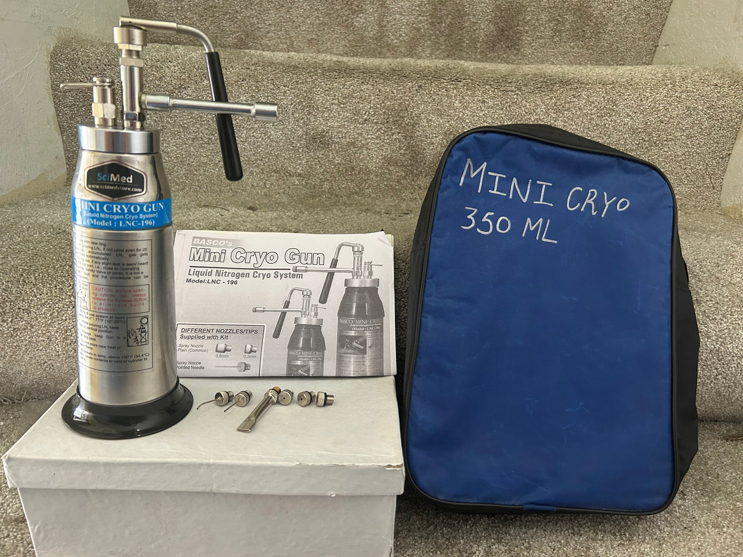 Mini Cryogun Cryo 350 ml Sprayer Cryo Can Liquid Nitrogen Spray For Dermatology With 6 Freezer Head and 3 years warranty